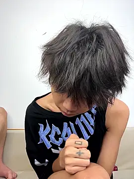 -OvO- 在線直播表演