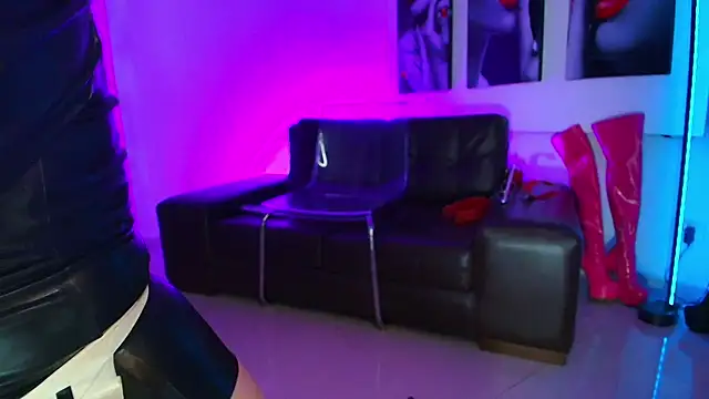 kayilyn XXX чат на живо