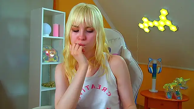 Chatroom XXX en direct de HannahHollis