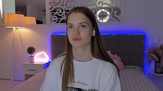 XXX chat uživo modela LuisaClover