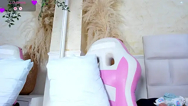 ScarletEvanss_'s Live XXX Chat