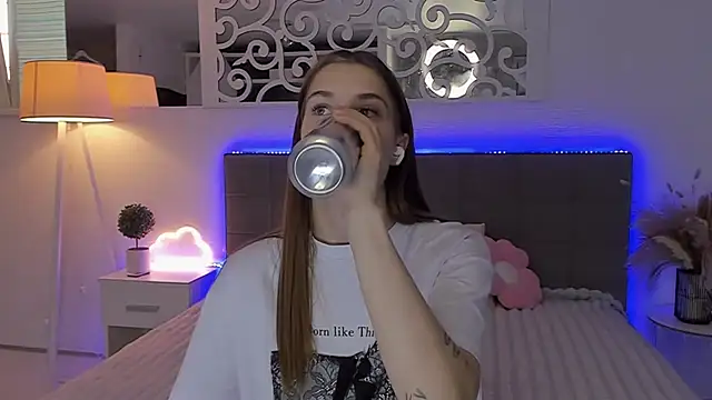 LuisaClover's Live XXX Chat
