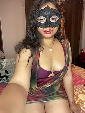 IndianLatinaa Chat XXX in diretta