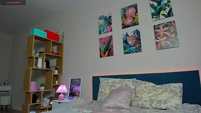 BritneyLix Adlı Modelin Canlı XXX Sohbeti