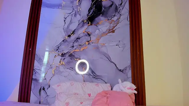 Amanda_Rossi Adlı Modelin Canlı XXX Sohbeti