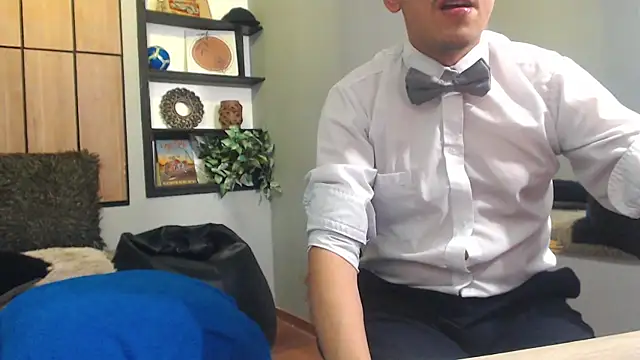 XXX chat uživo modela kevin_23_