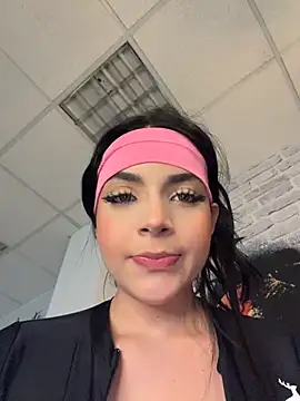 ArieliciousXXX Chat XXX in diretta