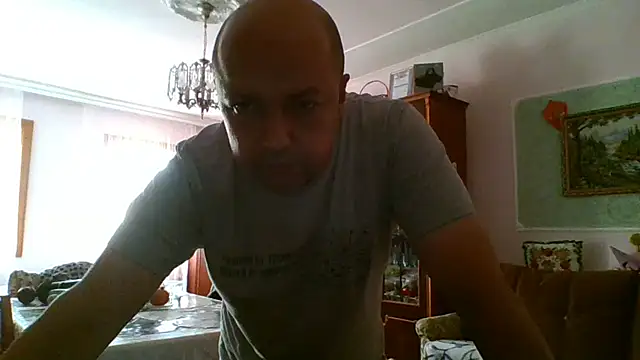 Онлайн чат XXX Luceriusbigass