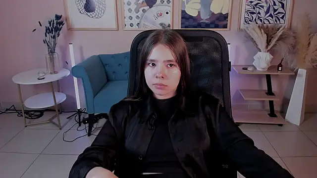 Živý XXX chat SayaHeartnet