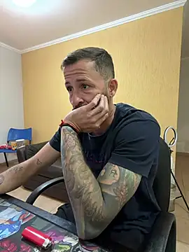MeladoDiMel Adlı Modelin Canlı XXX Sohbeti