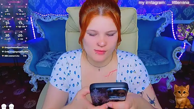 Clumsy_Nana's Live XXX Chat