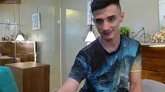 FelipeFriendly Chat XXX live