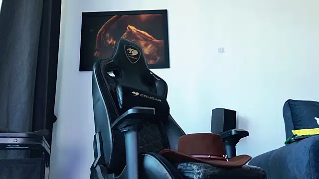 ChrisKox Adlı Modelin Canlı XXX Sohbeti