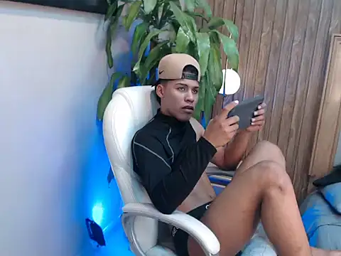 Živý XXX chat Colby_driscoll