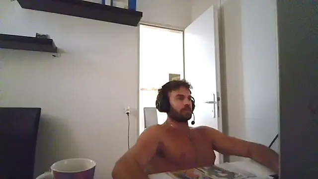 Chat +18 de alpha-hunk ao vivo