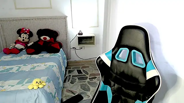 Živý XXX chat YorYo_hot