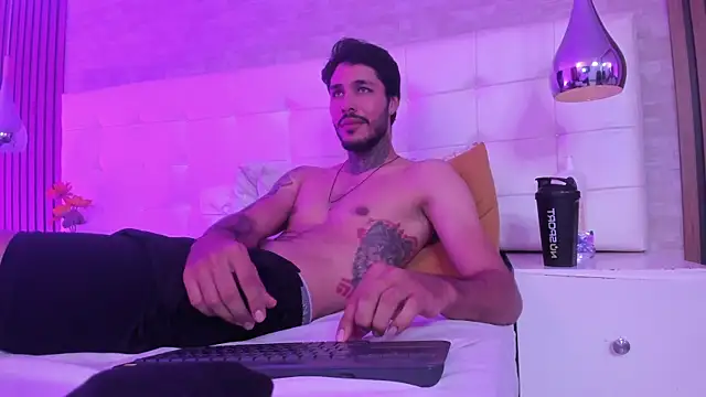 JacksonGreenn Chat XXX live