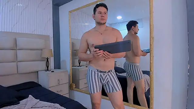 Izui_Pierce – Naživo XXX chat