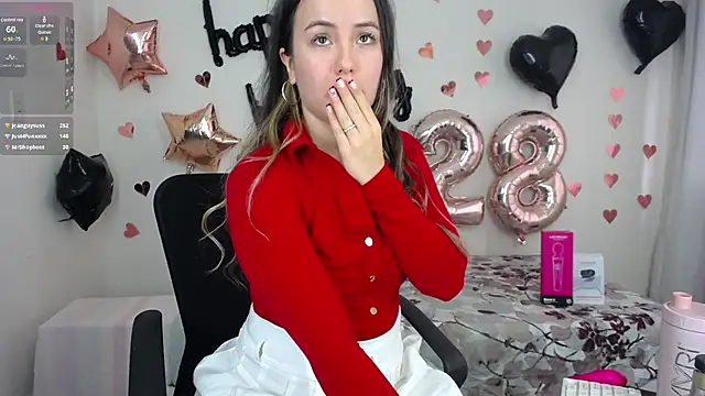 LauraSofia_Cam: онлайн-секс-чат