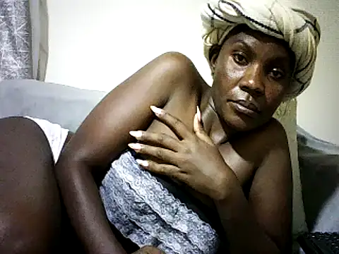 Chat +18 de Pierra77 ao vivo