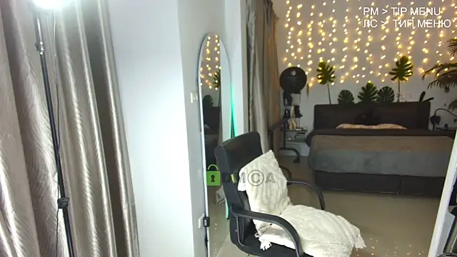 Chat +18 de Flexy_Cat ao vivo