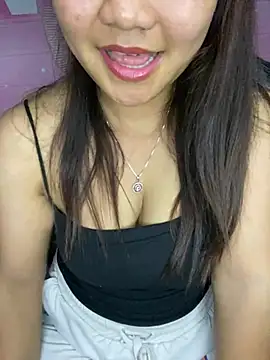 Sunset-yll's Live XXX Chat