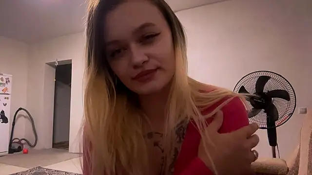 MaggyVerse's Live XXX Chat