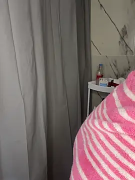 LucyMartelli Chat XXX live