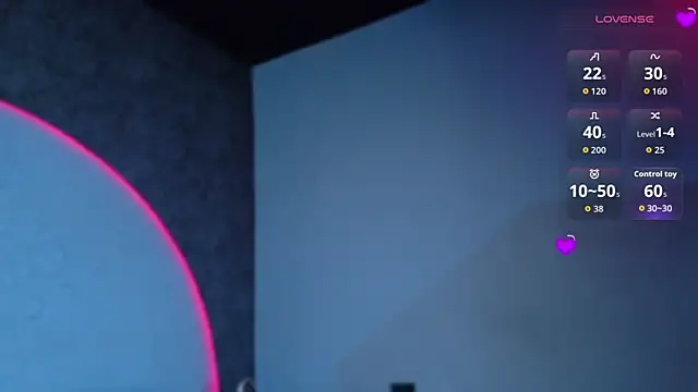ReinaChloe Chat XXX in diretta