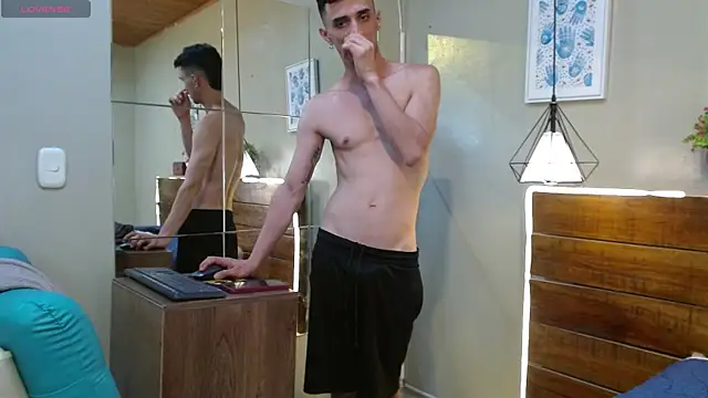 FelipeFriendlyn Live XXX chat