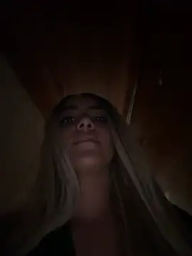 IsabellaaJoness' Live XXX Chat
