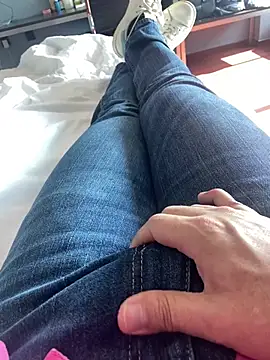 Yorel1109-'s Live XXX Chat