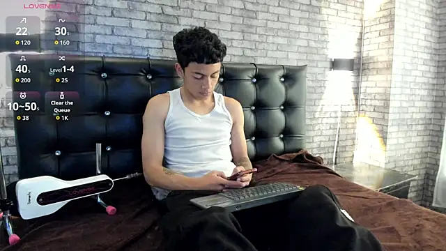 Mike_red XXX чат на живо