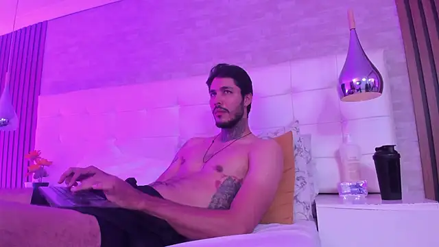 JacksonGreenn Live XXX-Chat