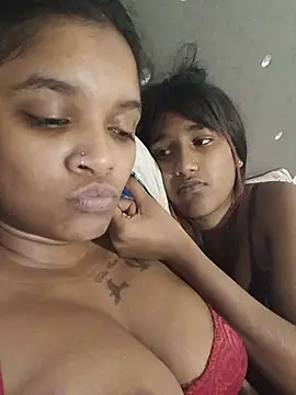 Chatroom XXX en direct de Indianqueen03