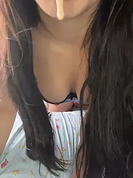 Chat +18 de LaPetitechienne1 ao vivo