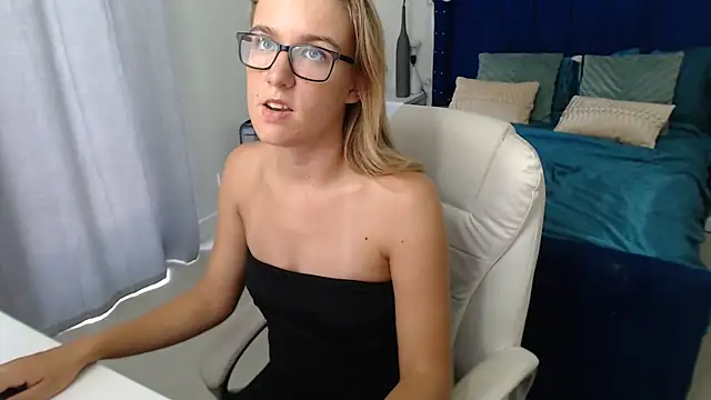 Yennyloves' Live XXX Chat
