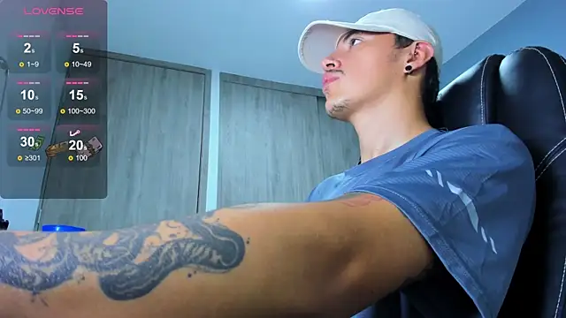 LOBO_ALPHA Webcam show