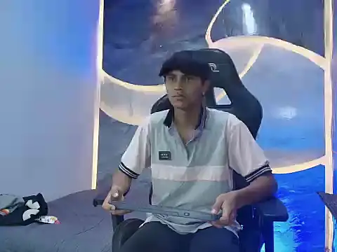 Benjamin_Alam's Live XXX Chat