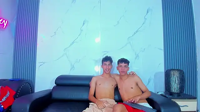 Chat XXX en directo de Litle_sweet_boys
