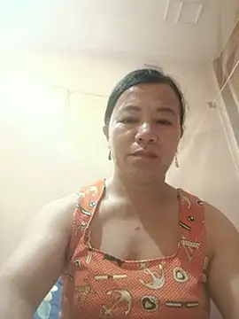 Chilly-wet Chat XXX live
