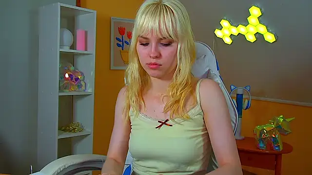 HannahHollis' Live XXX Chat