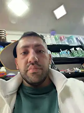 JuanZapata33's Webcam Show