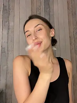XXX chat uživo modela Polli_Kiss