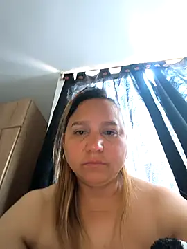 LauraReeves' Live XXX Chat