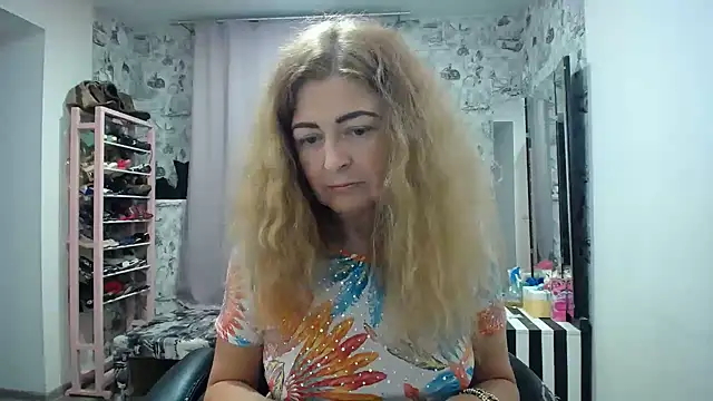 Helen1974's Live XXX Chat