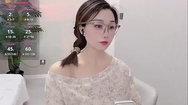 Yunxi- Live XXX Chat