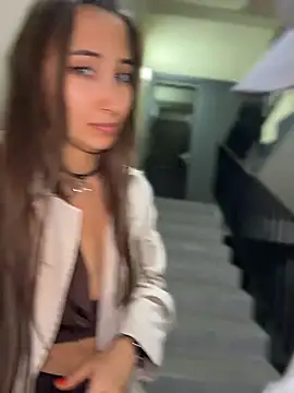 ICrazyOneIRL – Live XXX-chat