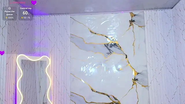Chat +18 de PEACHY_TAY ao vivo