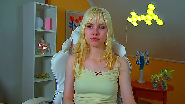 צ'אט XXX בשידור חי של HannahHollis